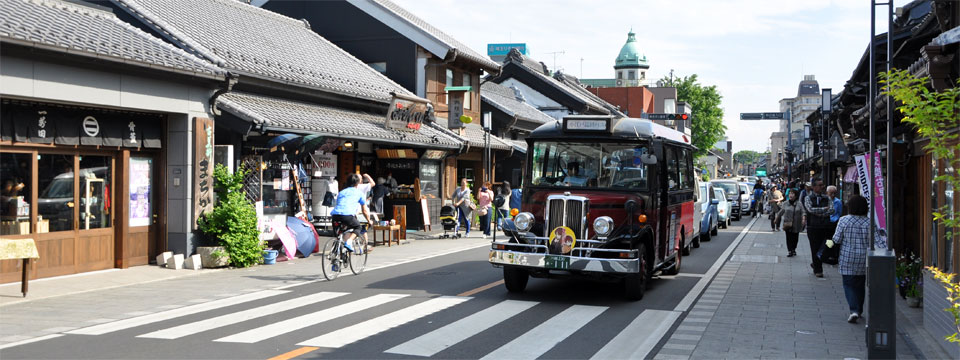 一番街を走る小江戸巡回バス