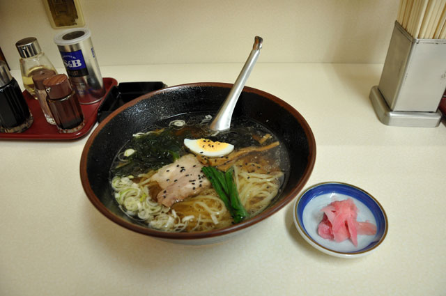 ラーメン 十八番 もみ 手